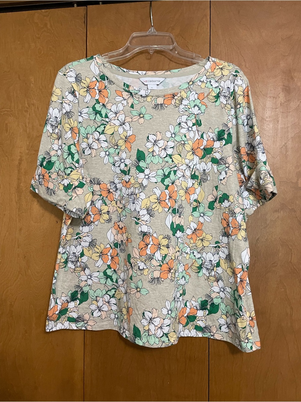 Liz Claiborne Floral Short Sleeve Tee in Beige, Green & Orange